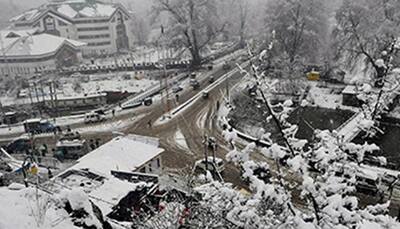 Jammu-Srinagar highway shut for second day due to snowfall