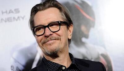 Gary Oldman says he's a private person, not good with crowds