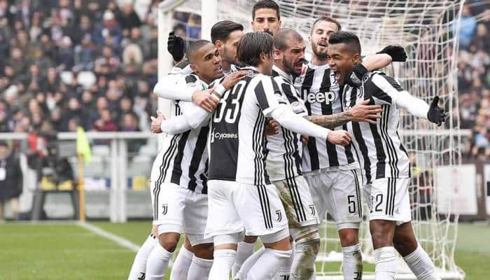 Alex Sandro lifts Juventus top of Serie A before Napoli play