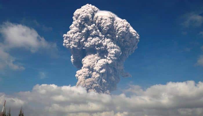 Indonesia&#039;s Mt. Sinabung spews massive smoke-and-ash column