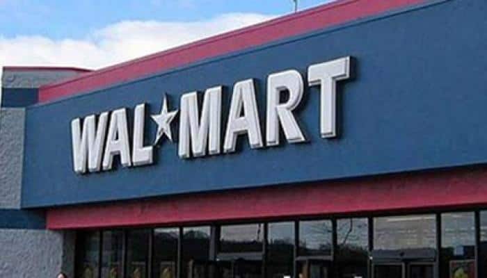 Walmart drags on Dow, S&amp;P but tech lifts Nasdaq
