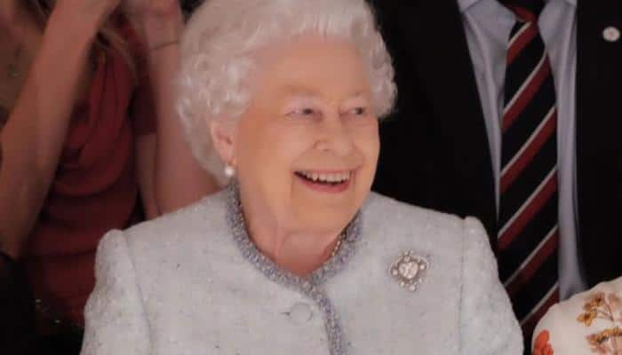 London Fashion Week: Queen Elizabeth makes surprise appearance