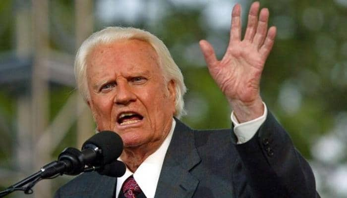 Billy Graham, preacher to millions, adviser to US presidents, dies at 99