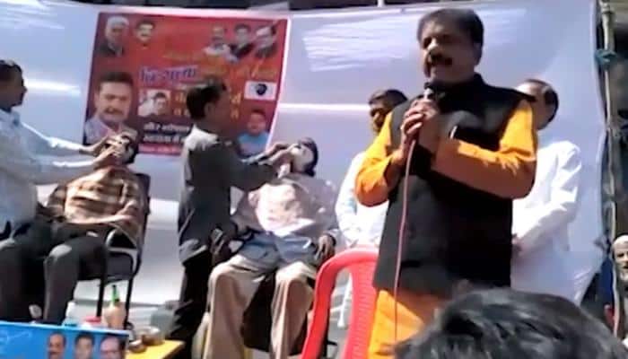 Getting shaved for Swachh Bharat? That&#039;s what Bhopal Mayor made people do - WATCH