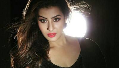 Bigg Boss 11 winner Shilpa Shinde sizzles in black in her latest photoshoot