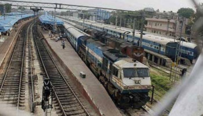 Six youth with earphones run over by train in UP&#039;s Hapur district 