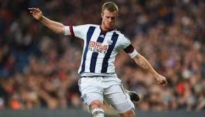 Chris Brunt targets fab-400 for West Bromwich Albion