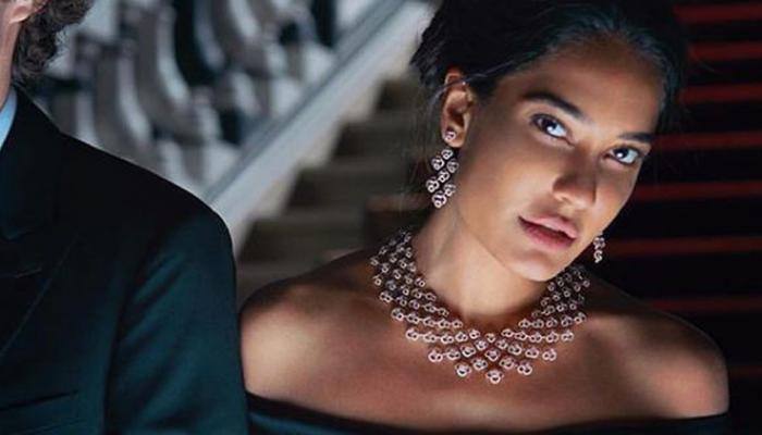 Lisa Haydon ditches winter like a boss, sizzles in Bikini