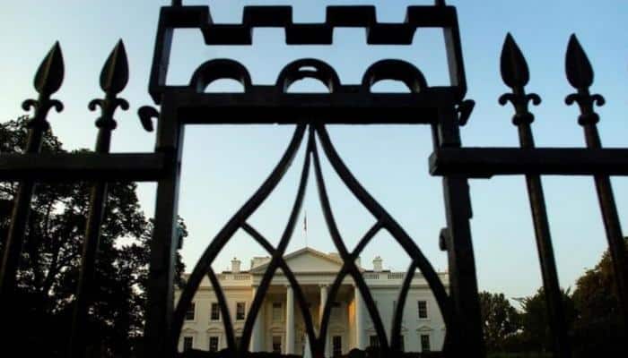 Gunman arrested for suicide attempt in front of White House