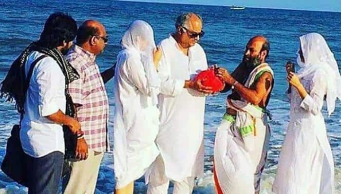 Boney Kapoor, daughters Khushi and Janhvi bid final goodbye to Sridevi, immerse ashes in Rameswaram– See pics