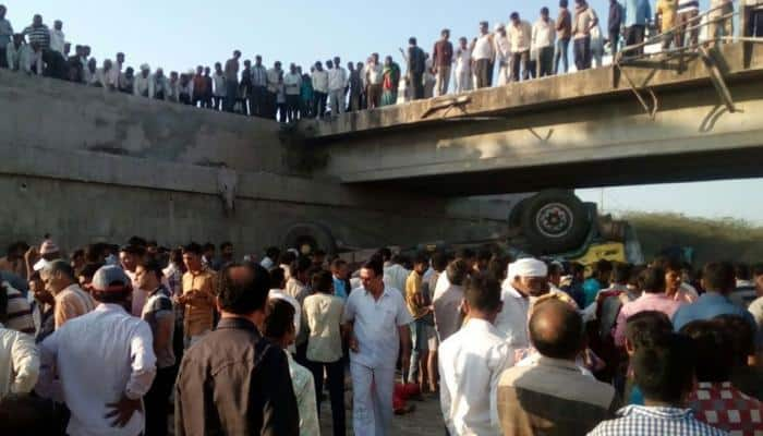 At least 26 killed as truck going to a marriage falls into drain in Gujarat&#039;s Bhavnagar