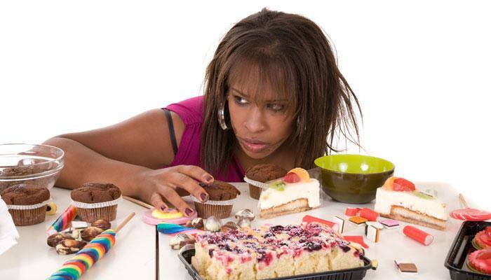 Parental pressure of dieting in teen years linked to food, weight problems later