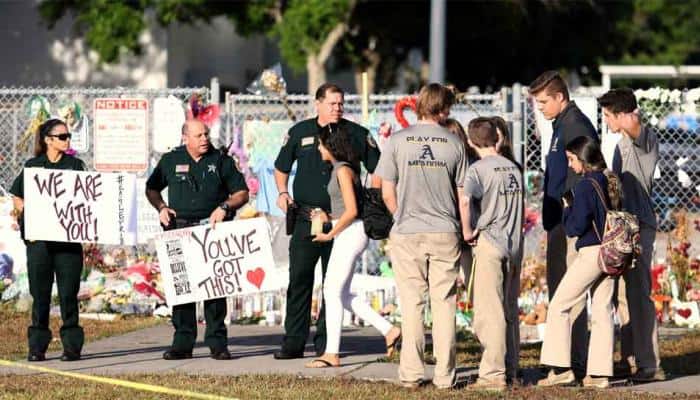 Florida lawmakers pass gun-school safety bill three weeks after massacre