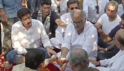 Boney Kapoor, brother Anil conduct prayers for Sridevi's departed soul in Haridwar