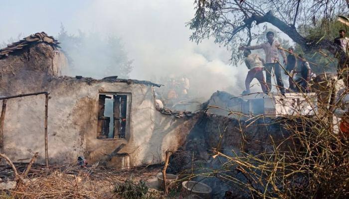 Fire breaks out in Uttar Pradesh&#039;s Banda, 6 houses gutted