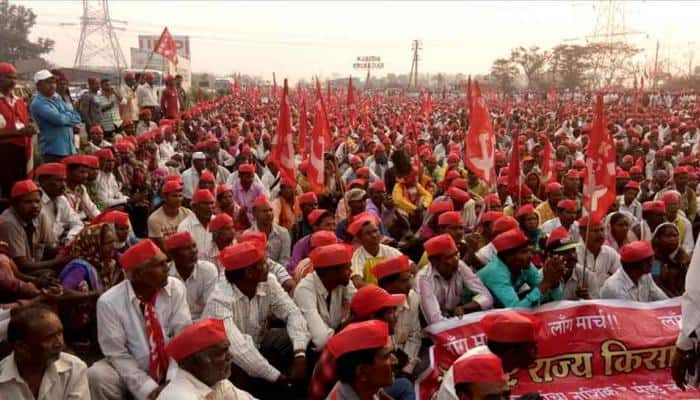 With demand for complete loan waiver, 30,000 agitated farmers to reach Mumbai today