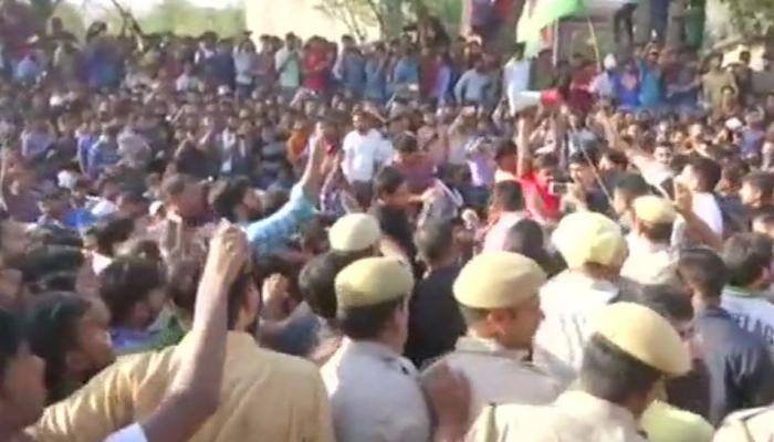 SSC exam scam: Congress President Rahul Gandhi meets protesters