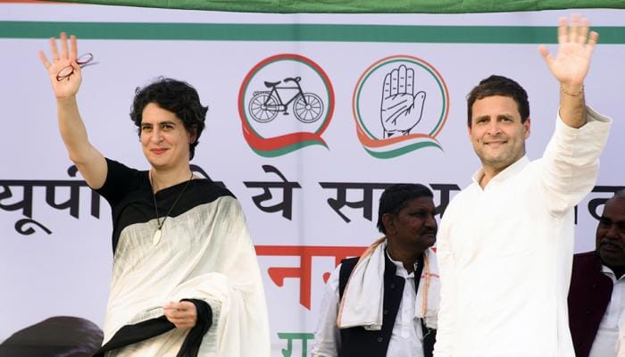 Thumbs up for Rahul Gandhi, cheers for sister Priyanka at packed Congress plenary