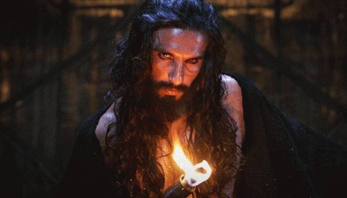 Padmaavat: Ranveer Singh's style in Binte Dil impresses Sanjay Leela Bhansali - Watch behind-the-scenes video