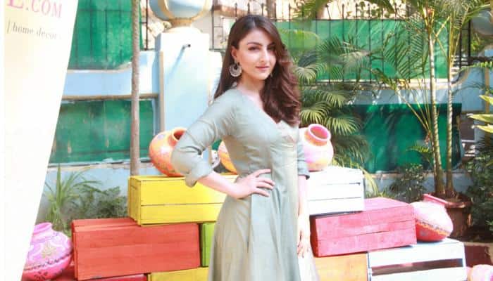 Soha learns how to be stress-free from daughter
