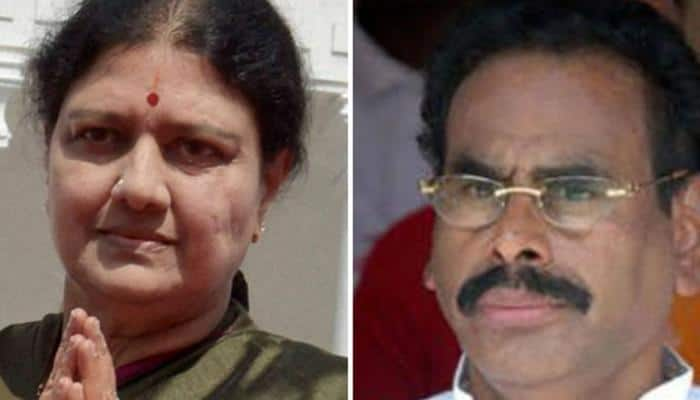 Sasikala seeks 15-day parole to attend husband Natarajan&#039;s funeral