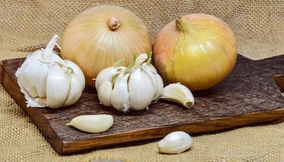 Why eating onion and garlic is prohibited during Navratri—Details inside