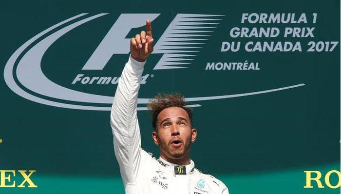  Lewis Hamilton, Sebastian Vettel kick off race for fifth title in Melbourne