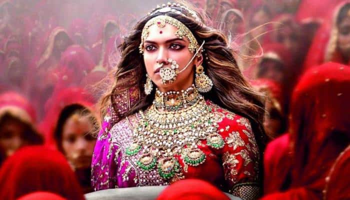 Deepika Padukone wants to keep Jauhar scene outfit from Padmaavat with her, approaches Sanjay Leela Bhansali