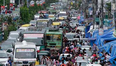 Traffic jam delays cricket match in Dhaka, players take rickshaw to stadium