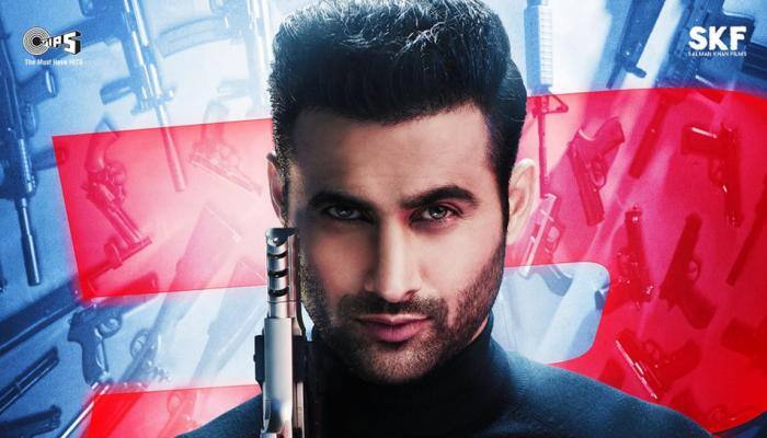 Race 3 new poster out: Salman Khan introduces &#039;bad guy&#039; Freddy Daruwala