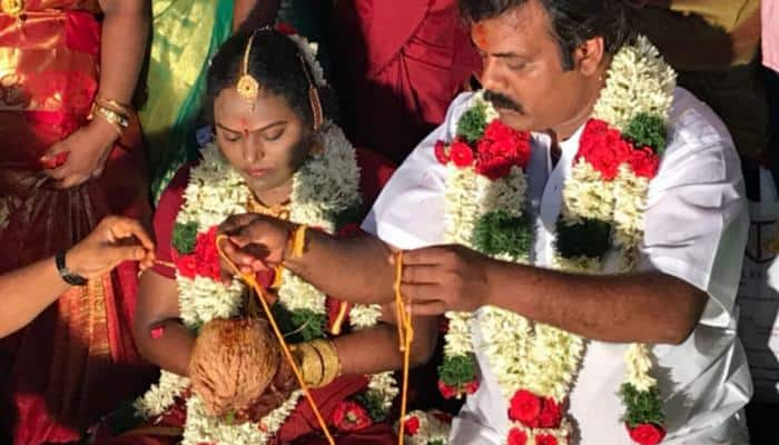 Tamil comedian Munishkanth marries Thenmozhi at Vadapalani Temple—See pics