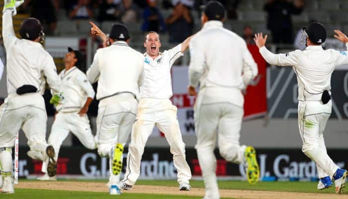 Todd Astle mops up tail as New Zealand thump England in pink ball Test