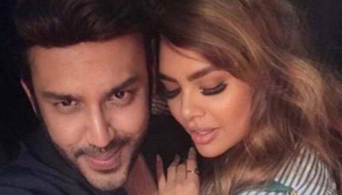 Is Esha Gupta getting engaged to Nikhil Thampi? Here's the truth!