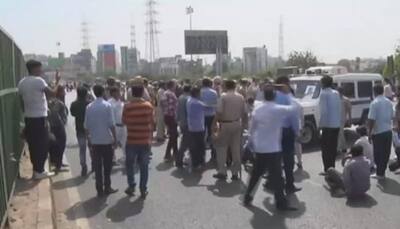 Ola drivers clash with police, block Delhi-Gurgaon highway over associate's murder