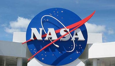 Mars parachute sent high up in key NASA test