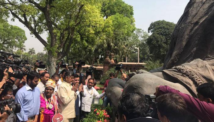 Andhra Pradesh special category status: Chandrababu Naidu reaches Delhi, meets lawmakers and politicos 