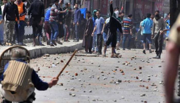 J&amp;K policeman suspended over the killing of youth during protests in Ganderbal