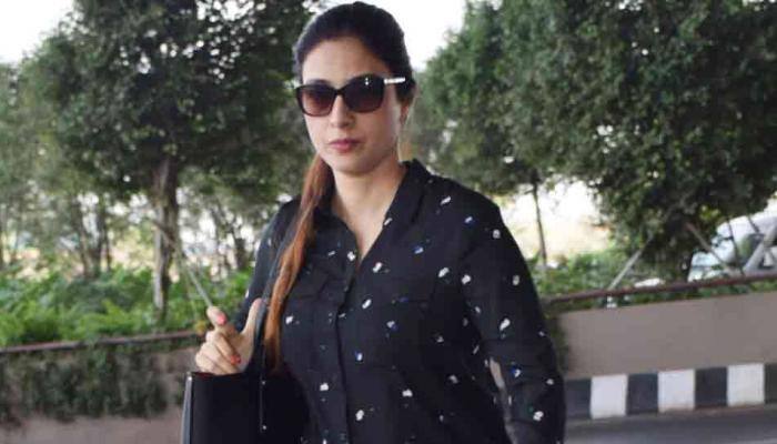 Blackbuck case: Fan misbehaves with Tabu at Jodhpur airport