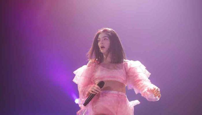 Lorde apologises for 'poorly chosen' Whitney Houston quote