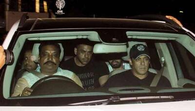 Salman Khan arrives in Mumbai, receives grand welcome by fans — See photos