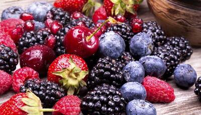Eating berries may prevent cancer: Study