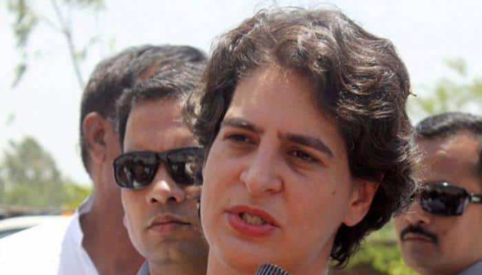 Priyanka gets shoved at Rahul Gandhi's midnight march