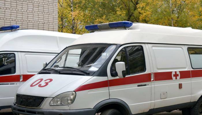 Told ambulance has no diesel, UP family forced to carry elderly woman to hospital in mattress