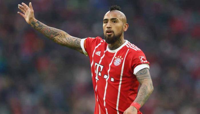 Bayern Munich's Arturo Vidal needs knee surgery, ruled out for short term