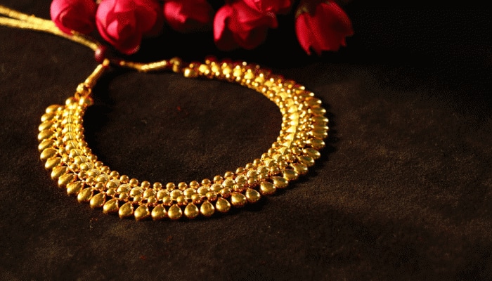 Akshaya Tritiya: Invest in choker, statement neckpieces