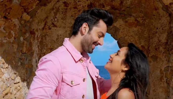 Neha Kakkar and Himansh Kohli&#039;s &#039;Oh Humsafar&#039; song is perfect for lovers—Watch