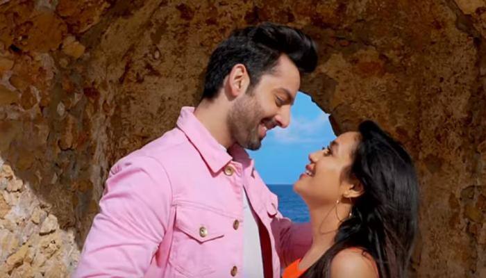 Neha Kakkar and Himansh Kohli's 'Oh Humsafar' song is perfect for lovers—Watch
