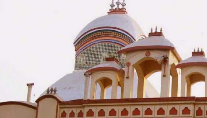 Kolkata&#039;s iconic Kalighat Kali temple decorated with 250-kg silver