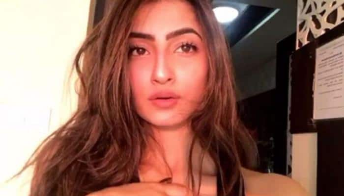 Shweta Tiwari&#039;s daughter Palak shuts troll like a boss who commented &#039;botox lips&#039; on her pic