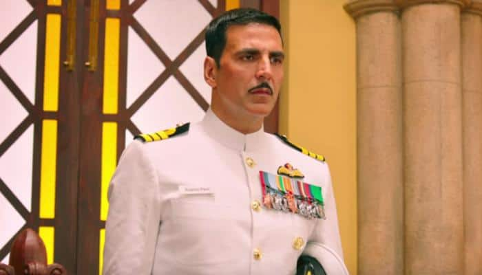 Akshay Kumar auctioning &#039;Rustom&#039; uniform for charity